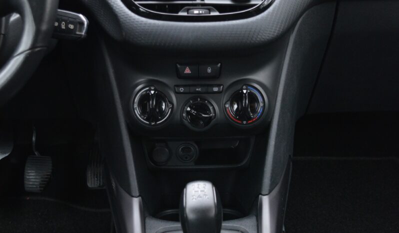 Peugeot 2008 1.2 Blue Lion | Navi | Apple Carplay | Airco | Cruise | PDC | 16” LM. full